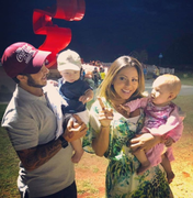'Treinamento', diz Thammy Miranda em foto com Andressa Ferreira e bebês