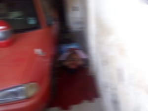 Homem é assassinado na garagem da própria residência 