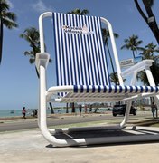 Cadeira Gigante ganha vida nova com estrutura repaginada na orla de Ponta Verde