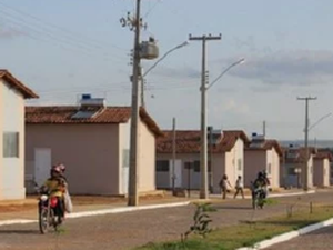 Criminosos invadem ônibus em Arapiraca e assaltam passageiros