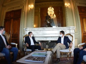 Arthur Lira comemora início de vacinação por todo o País