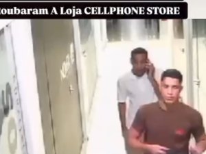 [Vídeo] Criminosos invadem loja de celulares e furtam 30 iPhones em Arapiraca