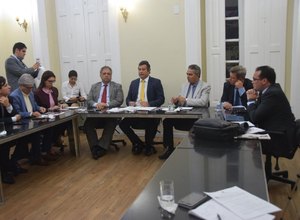 Secretário Maurício Quintella vai a ALE prestar esclarecimentos
