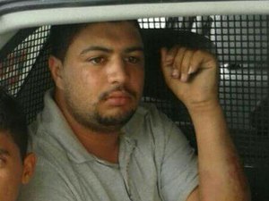 Jovem é preso e menor apreendido suspeitos de praticarem assaltos