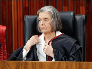 Cármen Lúcia pede desculpas e diz que STF causou 'mal-estar cívico' ao país
