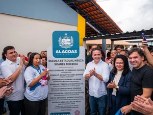 Paulo Dantas e prefeito Carlos inauguram escola e autorizam construção de nova UPA em Rio Largo