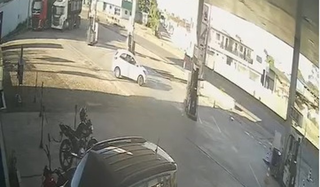 Vídeo mostra criminoso tentando assaltar outro posto de combustíveis em Arapiraca