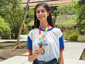 Estudante da Escola Municipal Pio X conquista bronze na Olimpíada de Matemática