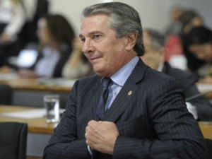 Na mira da Lava Jato, Fernando Collor ainda pode ter salário penhorado