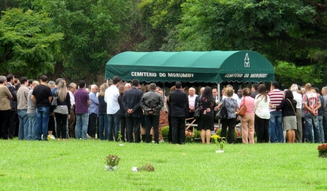 Corpo do ex-presidente Juvenal Juvêncio é enterrado em São Paulo