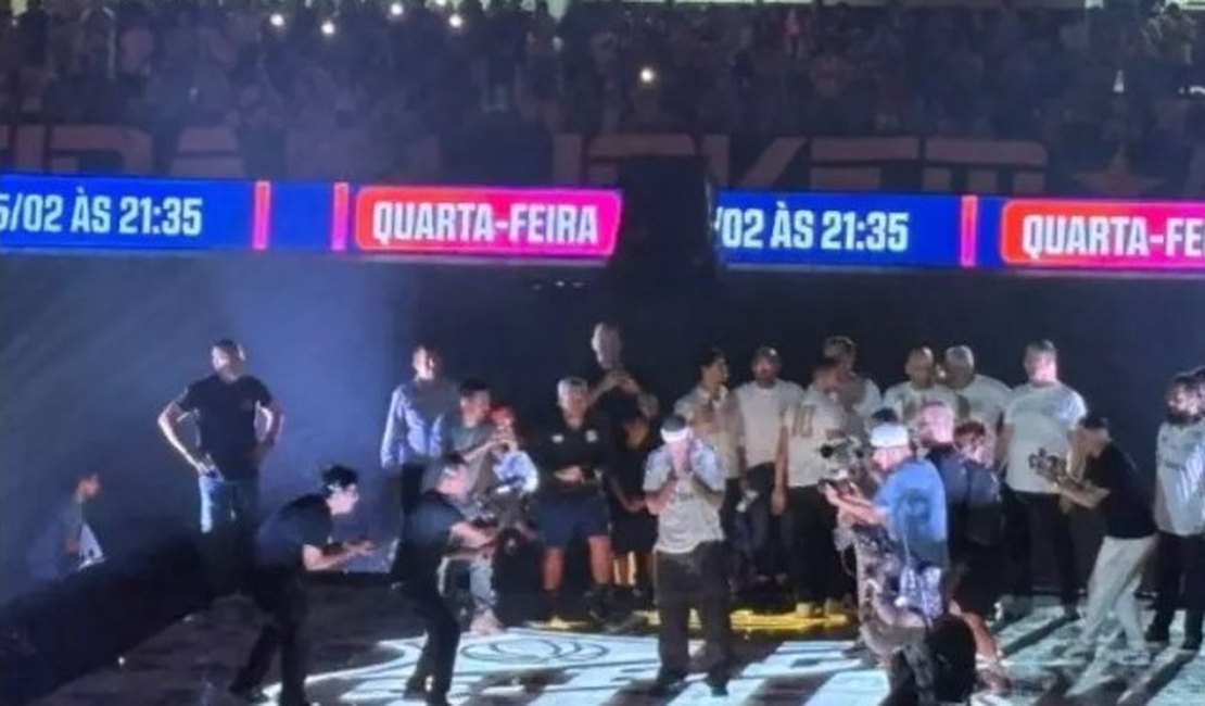 Neymar é apresentado com festa e sob forte emoção na Vila Belmiro