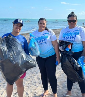 Mutirão de limpeza e plantio de restinga marca abertura do verão na Praia da Lage