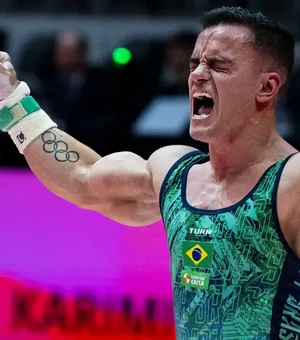 Brasil avança a duas finais masculinas no Mundial de Ginástica Artística