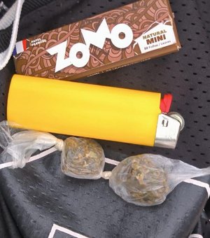 Agentes do Ronda no Bairro flagram uso de drogas no Marco dos Corais, em Maceió