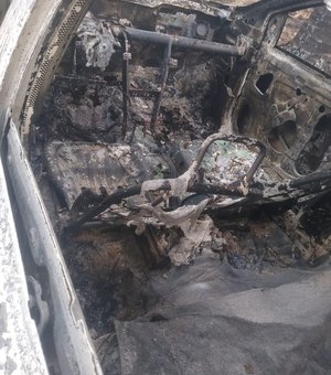 Polícia encontra ossada humana dentro de carro carbonizado em Satuba