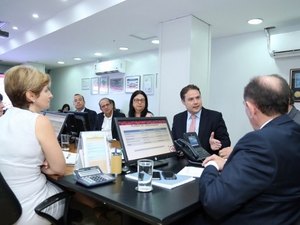 Renan Filho busca melhorias com Ministério da Saúde