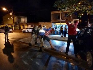 Dois motoristas são presos em blitz da Lei Seca realizada na capital