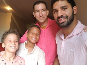 Deputado David Miranda fala sobre sua experiência com adoção tardia