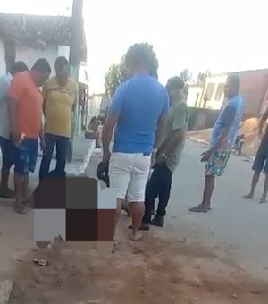 Suspeito de matar mulher é amarrado e espancado pela população, em Alagoas