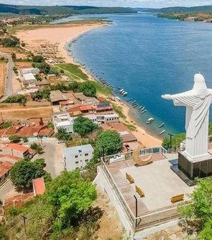 Homem suspeito de oferecer R$ 4 a criança por beijo é solto após audiência de custódia