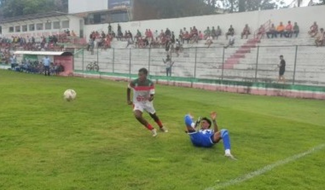 CSE vence CSA por 1 a 0 e garante vantagem na semifinal do Alagoano Sub 20