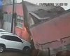 Muro desaba sobre carros no Centro de Rio Largo e deixa danos materiais