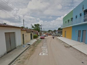 Loja de roupas é assaltada no bairro Cavaco
