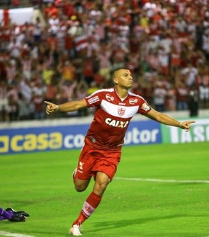 Neto Baiano marca e CRB estreia na Série B com vitória frente o Ceará 