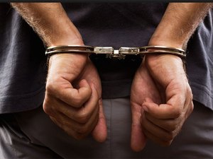 Acusados de tráfico são presos na madrugada desta segunda (11)