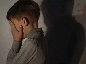 Polícia avança em caso de agressão a menino autista em clínica de Maceió; mãe foi ouvida