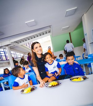 Marina Cândia anuncia oferta de mais de 37 milhões de refeições na rede municipal de ensino