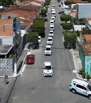 Prefeita apresenta nova frota oficial de carros em uma das cidades mais pobres de Alagoas