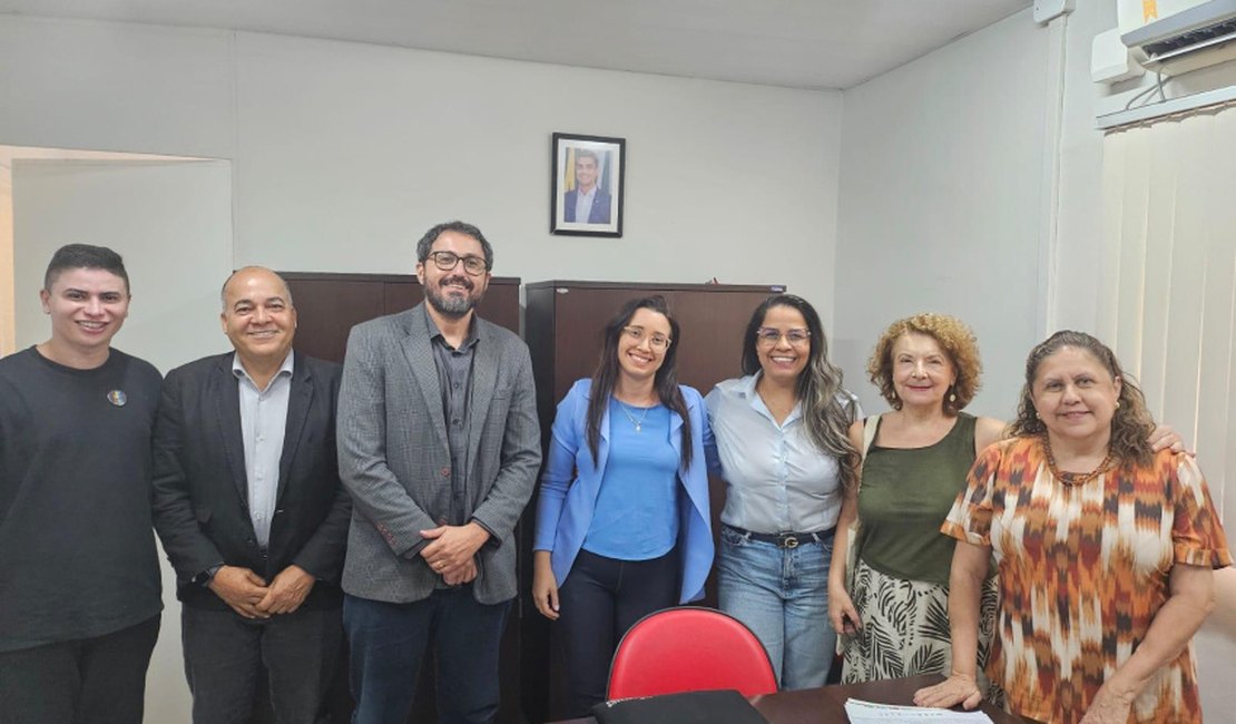 Semed discute com Ufal participação em evento científico sobre educação básica