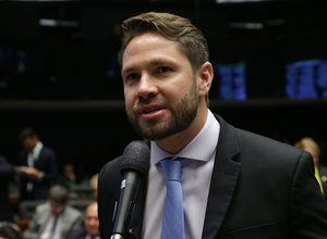 Pedro Vilela fala prioridades do novo mandato e revela que não definiu voto para presidência da Câmara