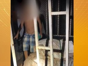 PM resgata menino de 6 anos mantido em jaula pelo pai