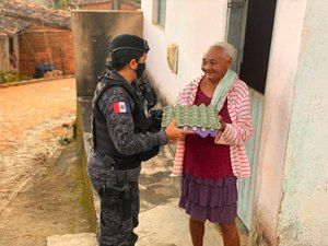 Pelopes distribui cestas básicas para famílias carentes em Novo Lino