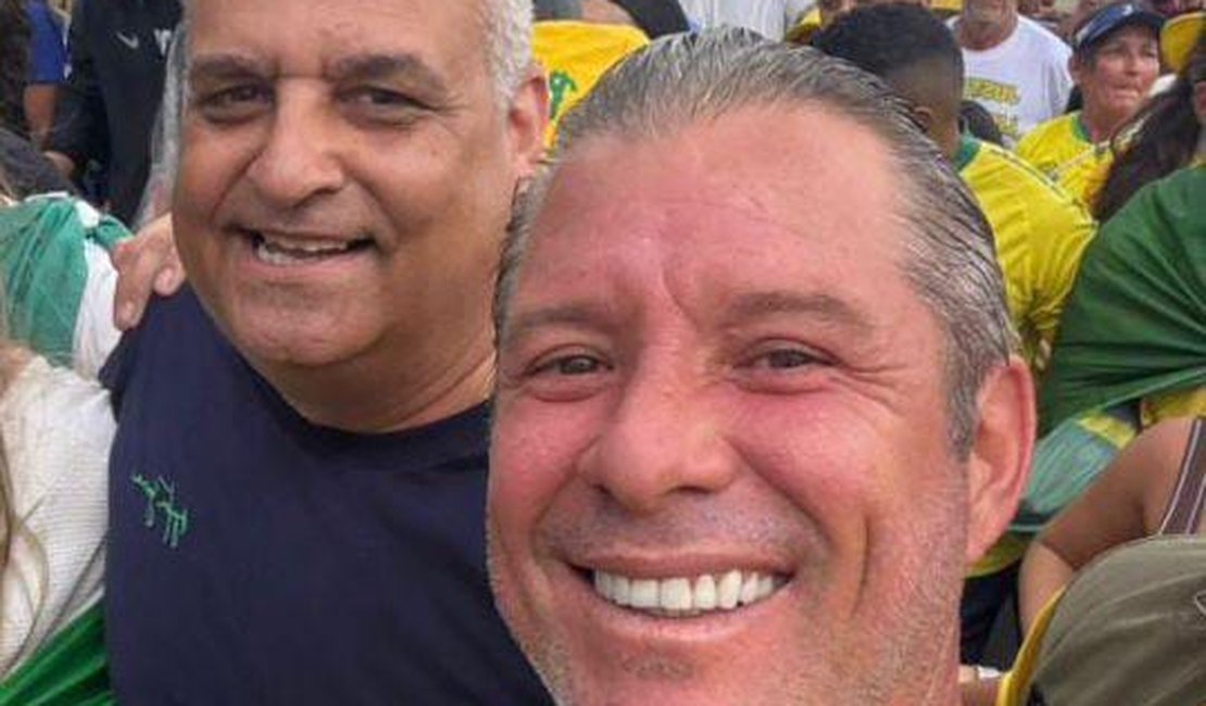 Em caminhada até Brasília, Cabo Bebeto celebra chegada de Alfredo Gaspar e diz: “O meu senador veio”