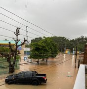 Rio Jitituba transborda e alaga ruas do município de Flexeiras
