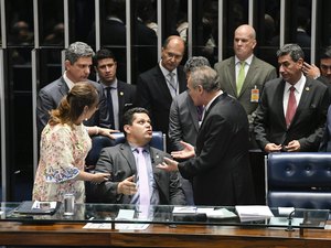 De porrada a assassinato: relembre tumultos históricos dentro do Senado