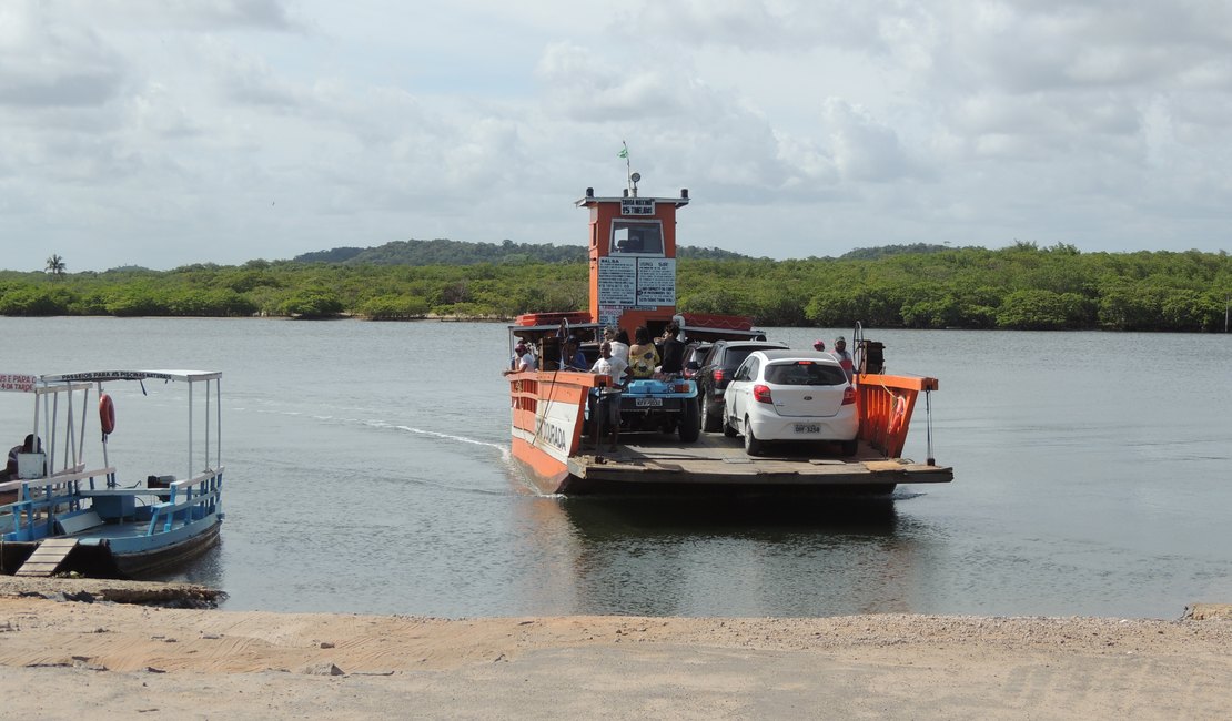 Estado vai regular travessia de balsa entre Porto de Pedras e Japaratinga