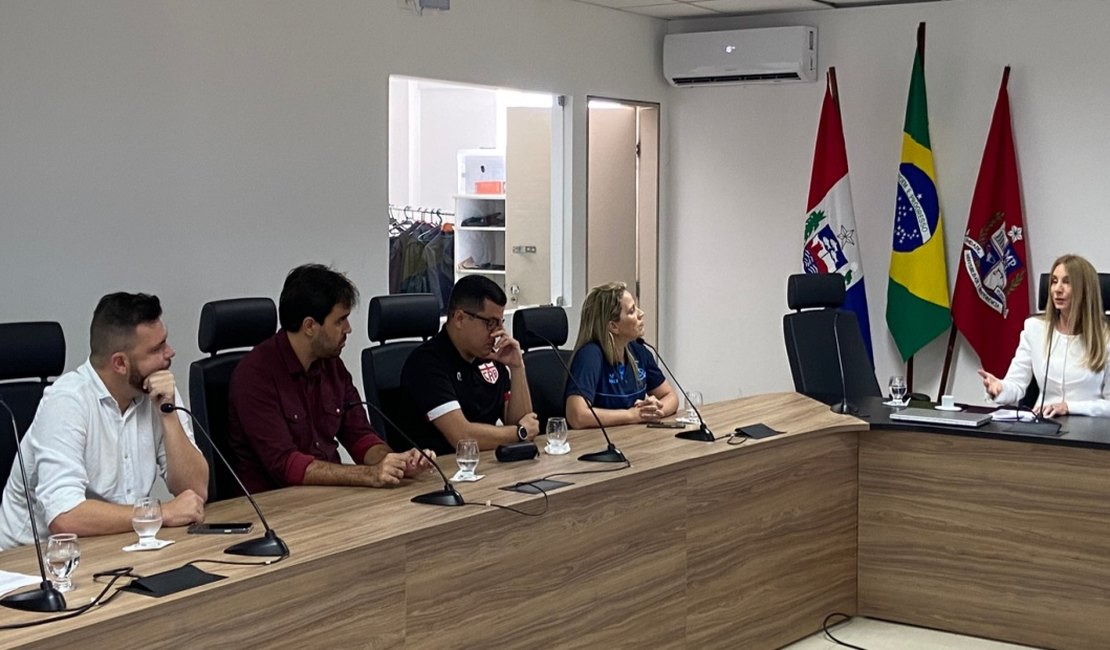 CRB, CSA, FAF, PM e MPAL firmam TAC em reunião na sede do Ministério Público