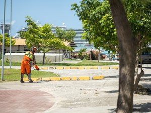Benedito Bentes e Centro Pesqueiro do Jaraguá recebem equipe de higienização nesta segunda (22)