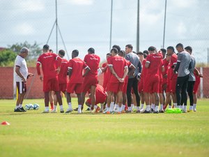 CRB é o clube com mais chances de ser rebaixado para Série C; veja números