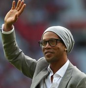 Tribunal de Justiça apreende passaporte de Ronaldinho Gaúcho