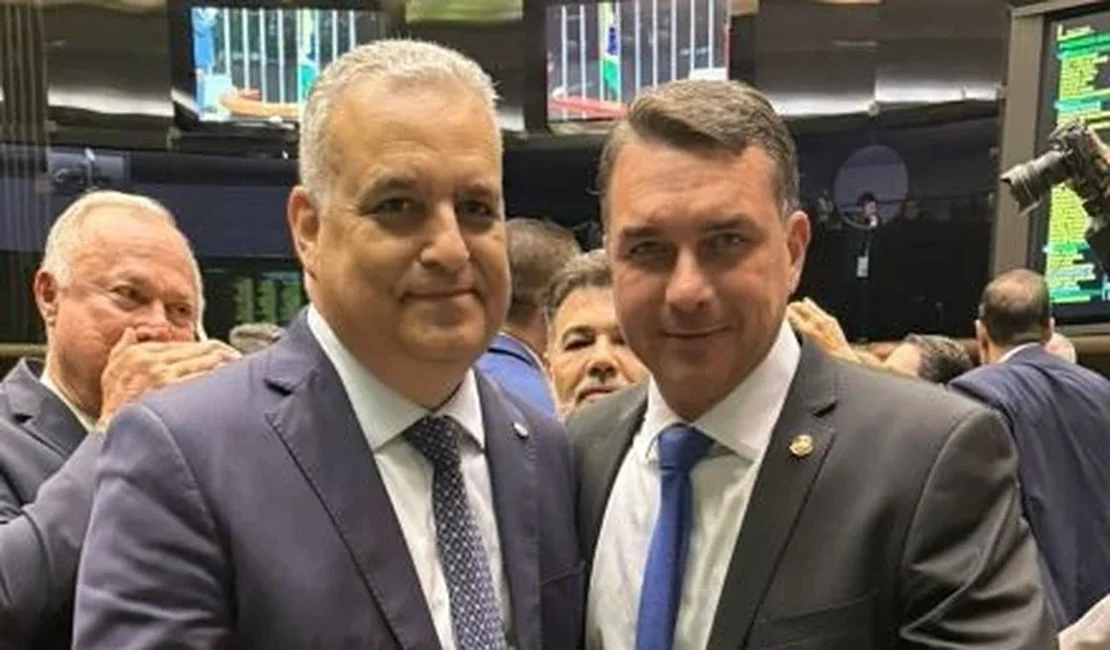 Alfredo Gaspar é o plano B de Flávio Bolsonaro para o governo de Alagoas