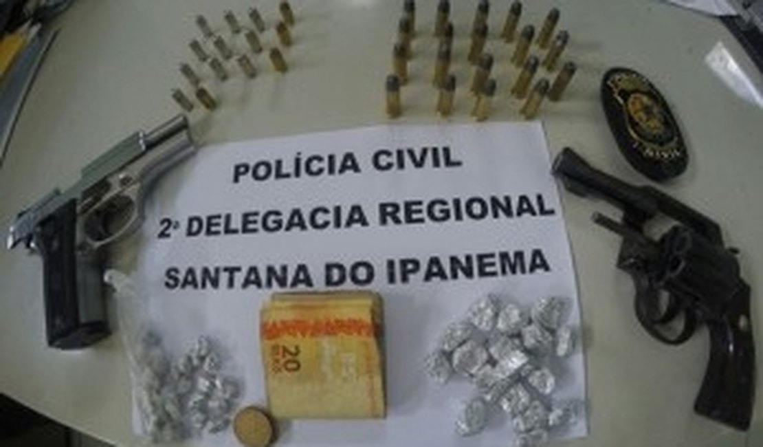 Jovens são presos com armas e drogas dentro de Complexo Educacional