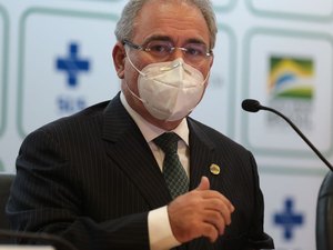 'Posso mudar todos os diretores de hospitais', diz Queiroga