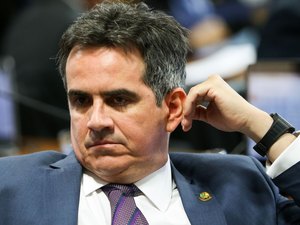 Operação da Polícia Federal mira senador Ciro Nogueira