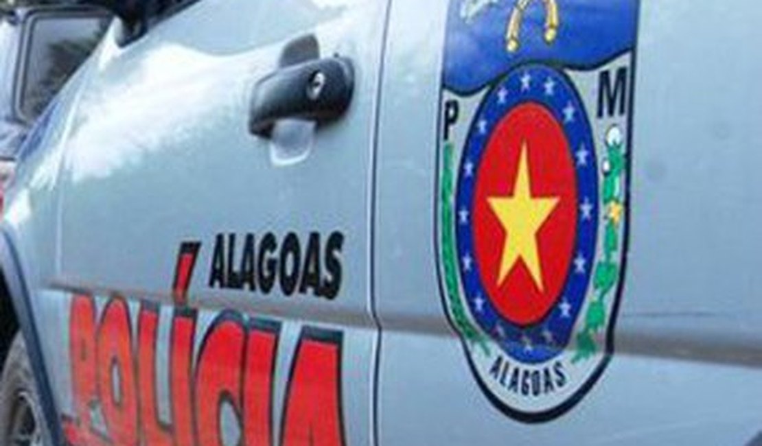 Assaltante invade pizzaria e rouba celulares na parte alta de Maceió