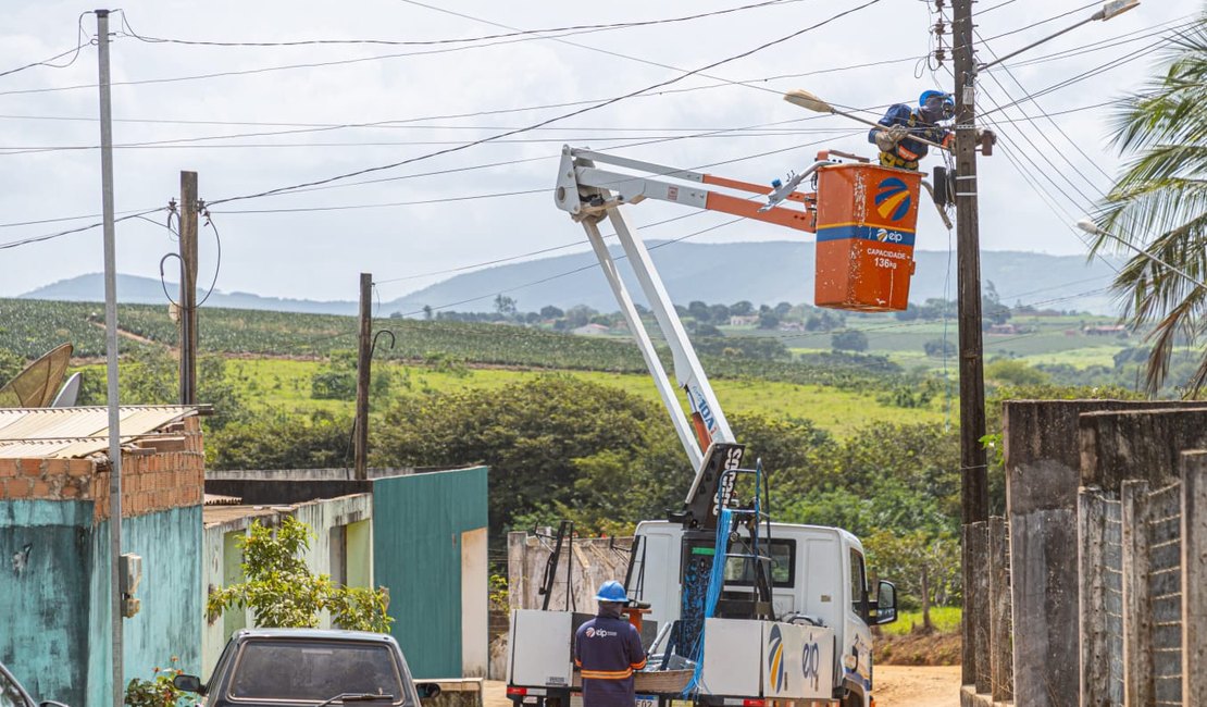 Com implantação na Nova Esperança, Massaranduba e Poção, Arapiraca chega a 75% de iluminação em LED